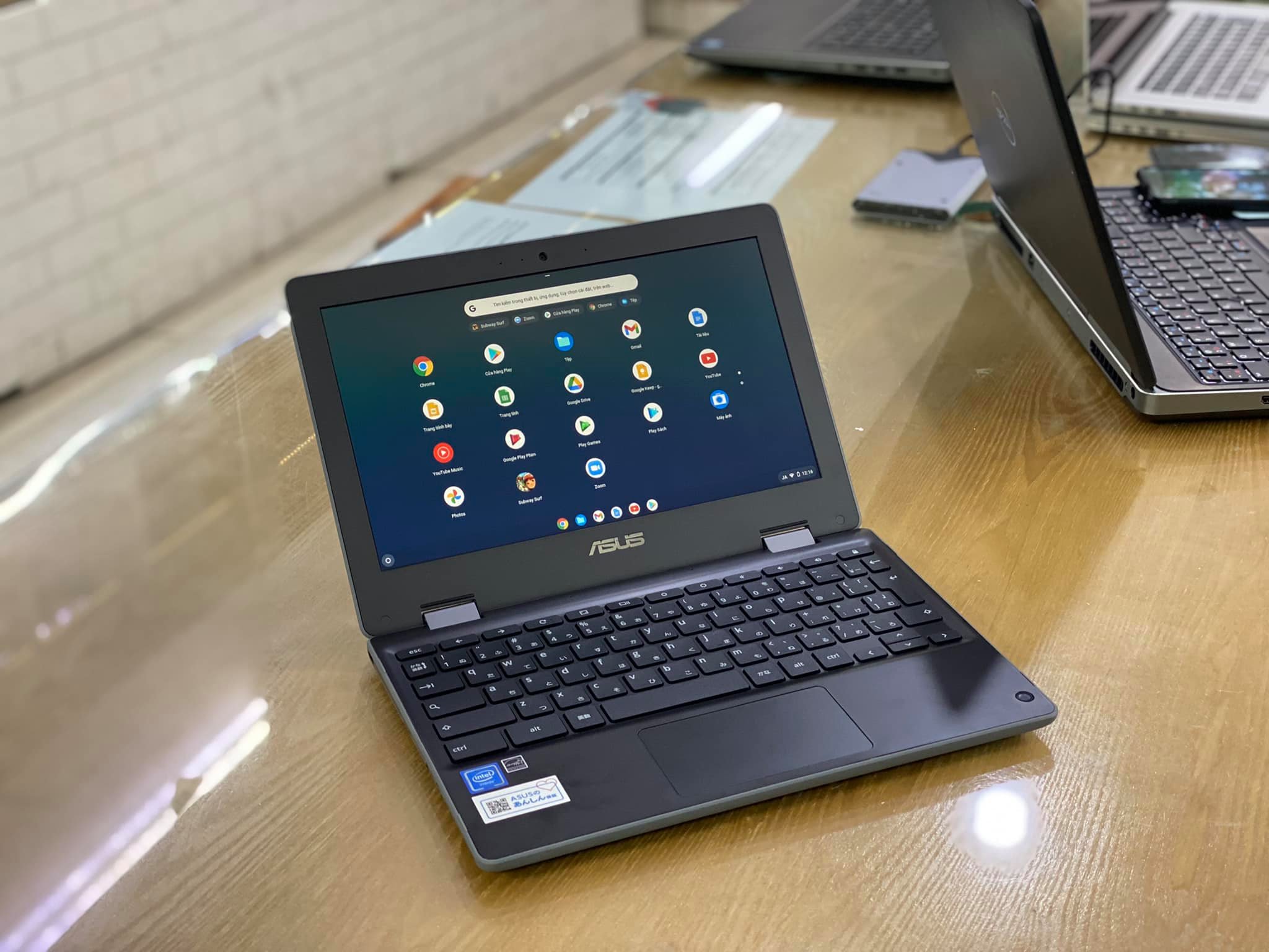 Laptop Asus Chromebook Flip C214MA-YS02T.jpeg
